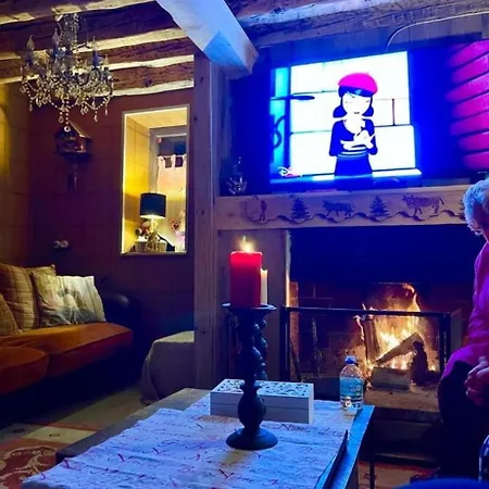 El 15 De Casa Aranesa Con Jacuzzi Privado Vielha Baqueira *