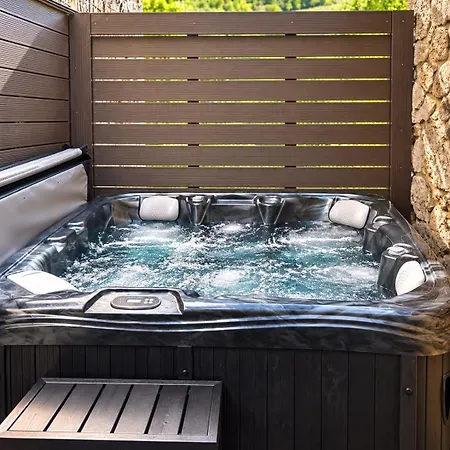 El 15 De Casa Aranesa Con Jacuzzi Privado Vielha Baqueira * Betren